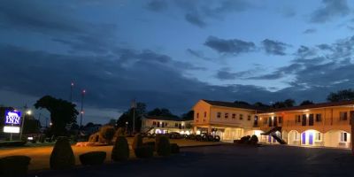 Orbits Inn
