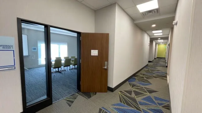 Holiday Inn Express Fall River North by IHG 4