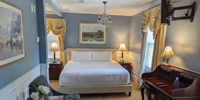 The Bellevue Manor