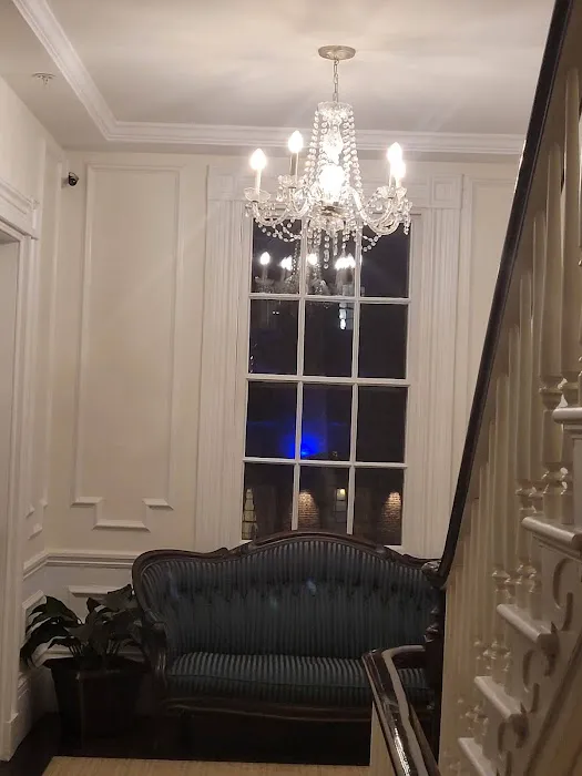 The Bellevue Manor 4