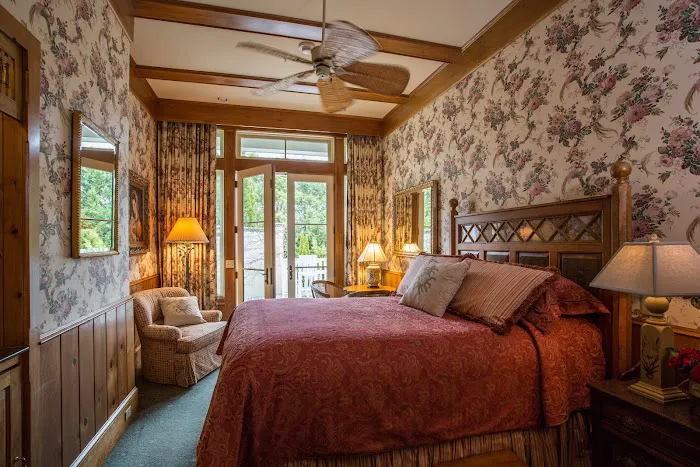 The Chanler at Cliff Walk 4