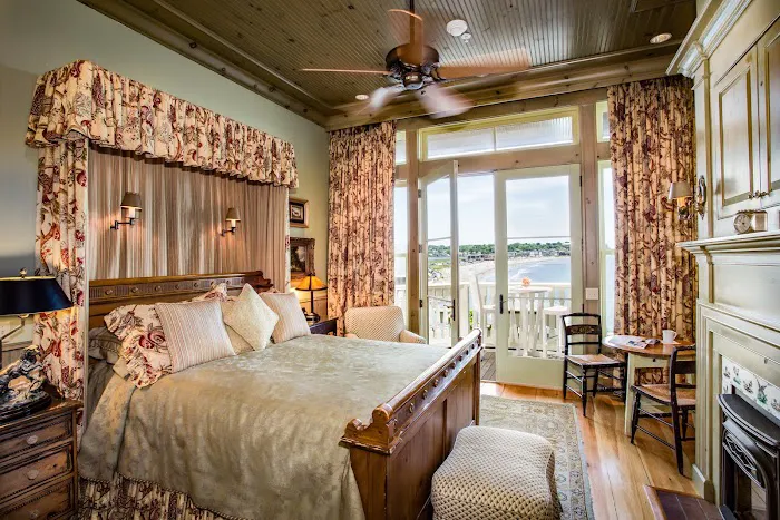 The Chanler at Cliff Walk 4