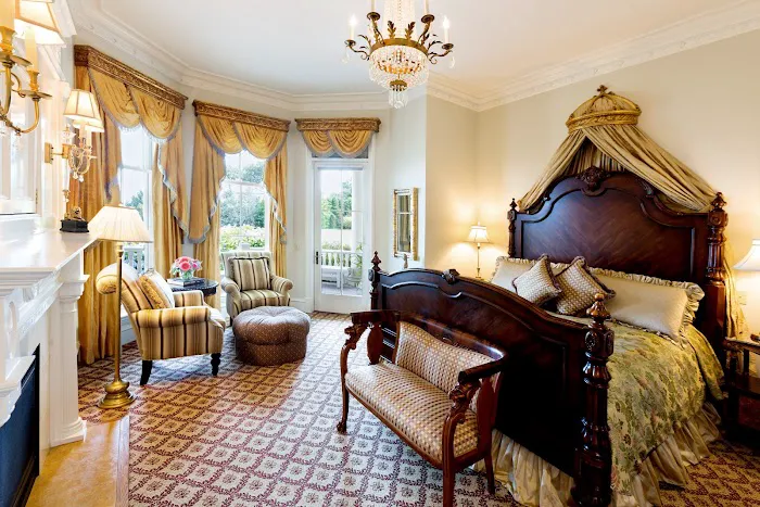 The Chanler at Cliff Walk 4