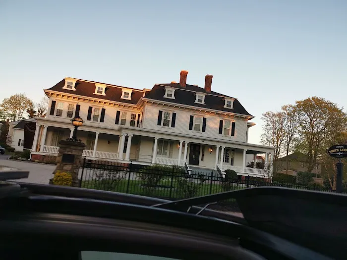 White Lodge 4