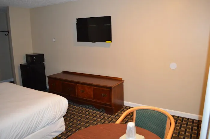 Nashoba Valley Inn & Suites 4
