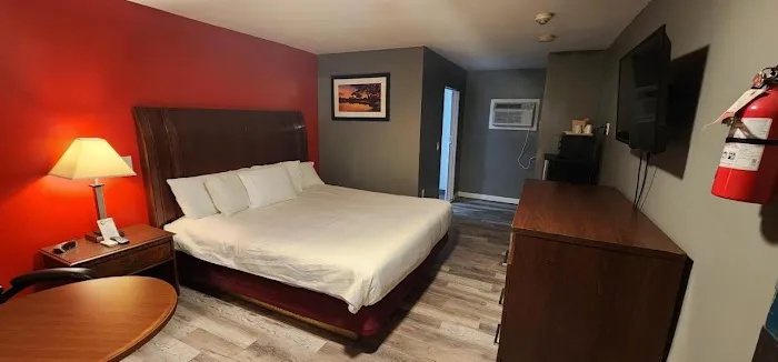 Nashoba Valley Inn & Suites 4
