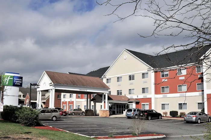 Holiday Inn Express & Suites Boston - Marlboro by IHG 5