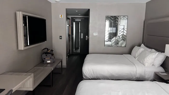 AC Hotel Worcester 5