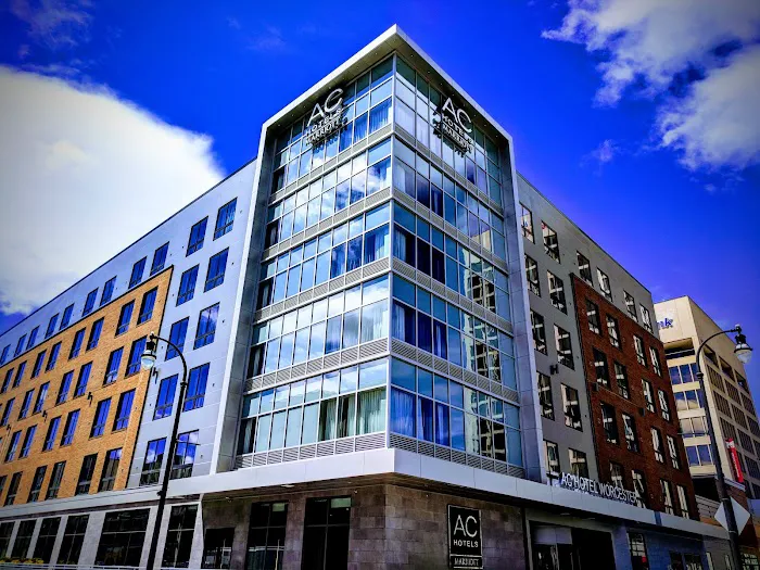 AC Hotel Worcester 5