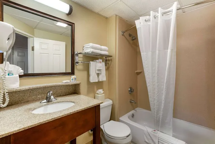 Comfort Inn Auburn-Worcester 4