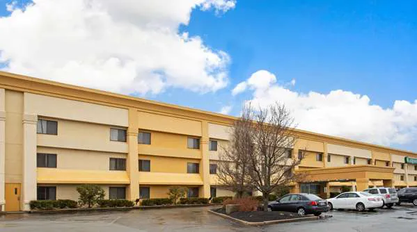 La Quinta Inn by Wyndham Auburn Worcester 4