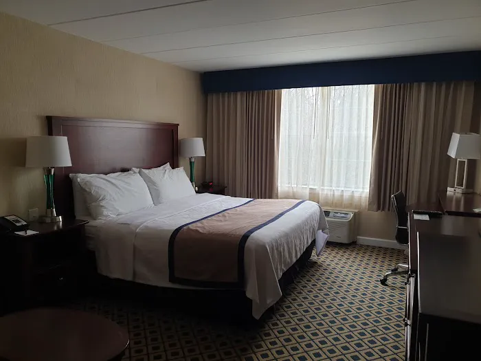 Westford Regency Inn and Conference Center 4