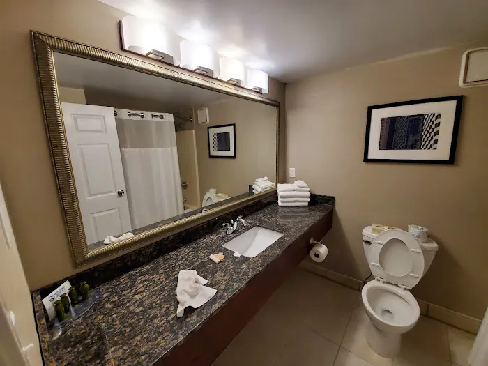 Westford Regency Inn and Conference Center 4