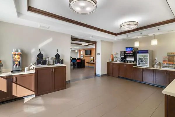 Comfort Inn Airport 5