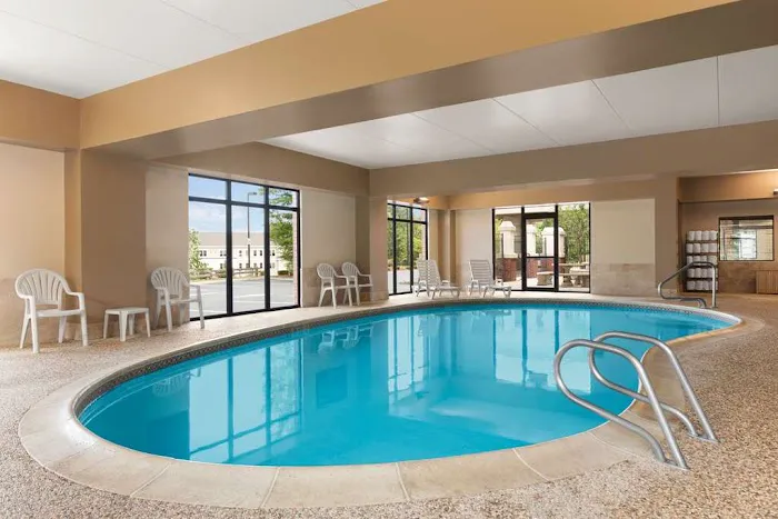 Hampton Inn & Suites Manchester-Bedford 4
