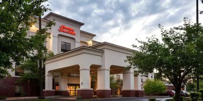 Hampton Inn & Suites Manchester-Bedford