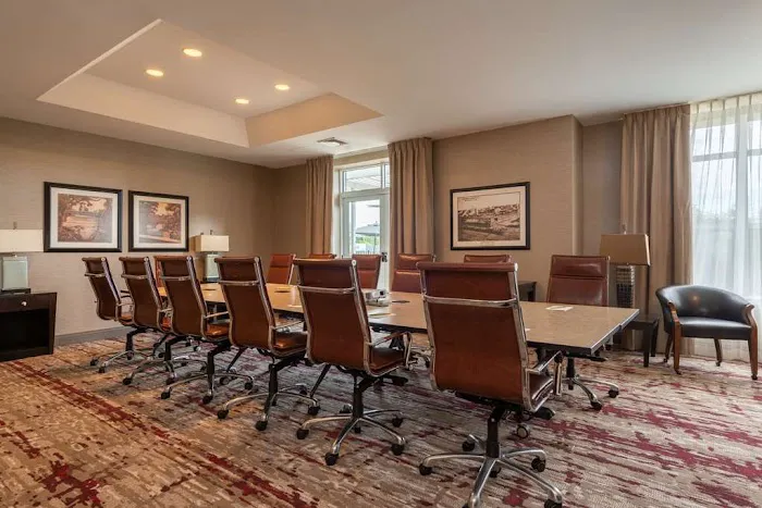 Hilton Garden Inn Manchester Downtown 5