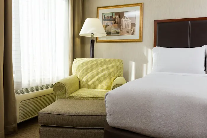 Holiday Inn Manchester Airport by IHG 4
