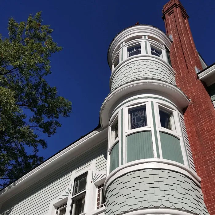 Ash Street Inn 5