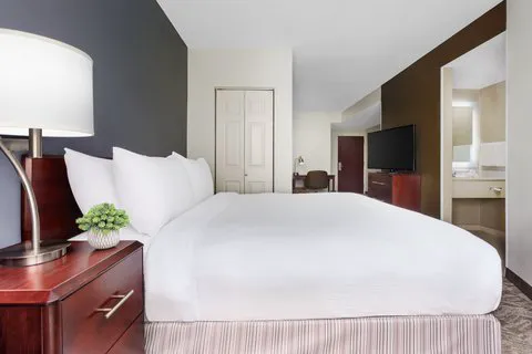 SpringHill Suites Manchester-Boston Regional Airport 4