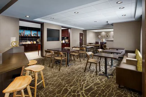 SpringHill Suites Manchester-Boston Regional Airport 4