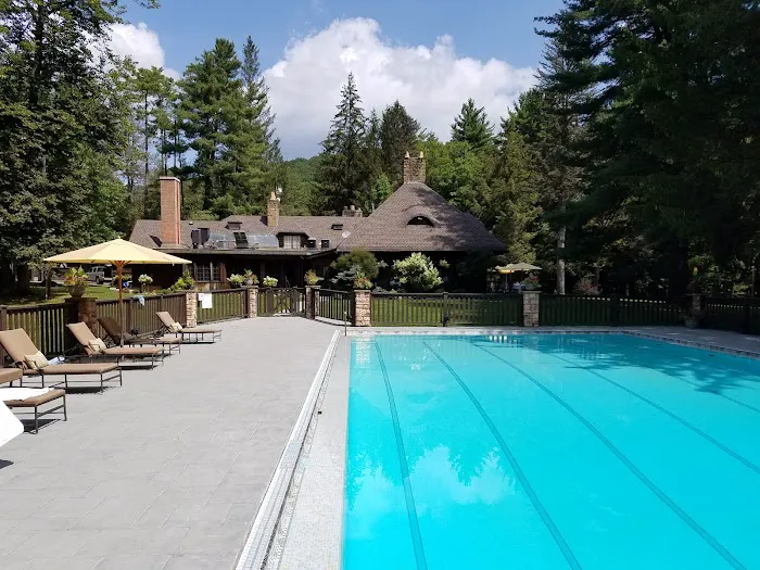 The Lodge at Glendorn 4