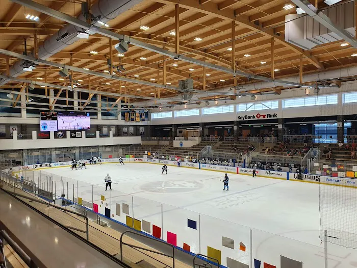 Buffalo Marriott at LECOM HARBORCENTER 5