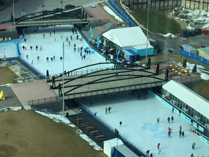 Buffalo Marriott at LECOM HARBORCENTER 5