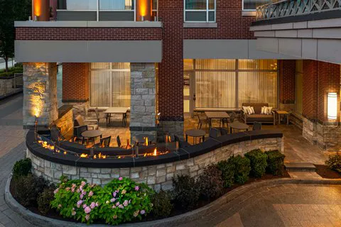 Courtyard Buffalo Downtown/Canalside 5