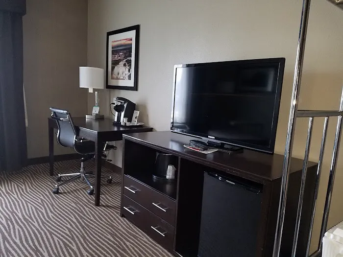 Holiday Inn Express Cheektowaga North East, an IHG Hotel 4