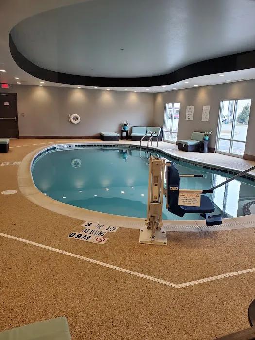 Holiday Inn Express Cheektowaga North East, an IHG Hotel 4