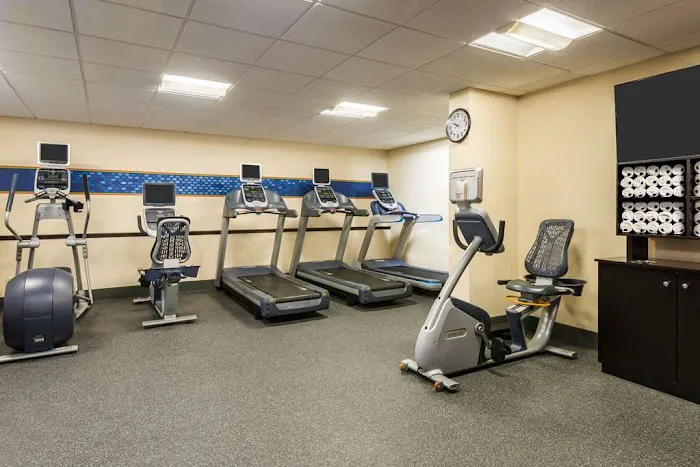 Hampton Inn Buffalo-Airport/Galleria Mall 4
