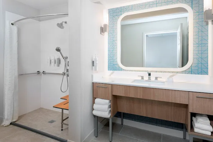 Homewood Suites by Hilton Buffalo-Airport 4