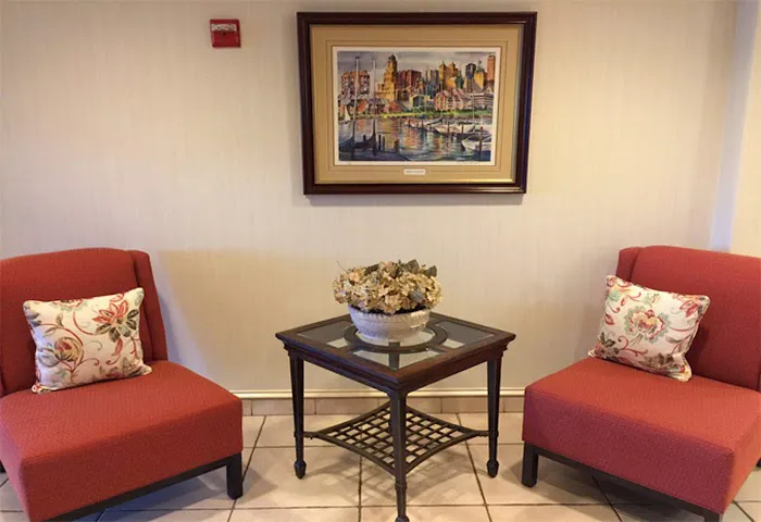 Holiday Inn Express & Suites Buffalo-Airport by IHG 4