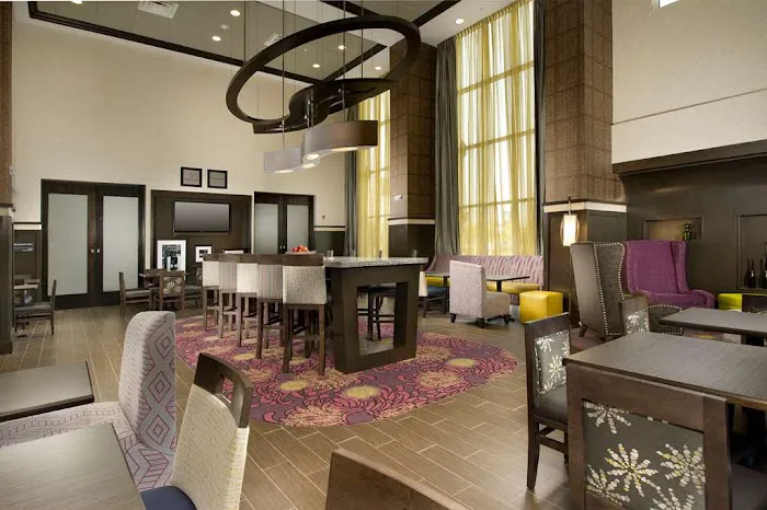 Hampton Inn & Suites Buffalo Airport 4