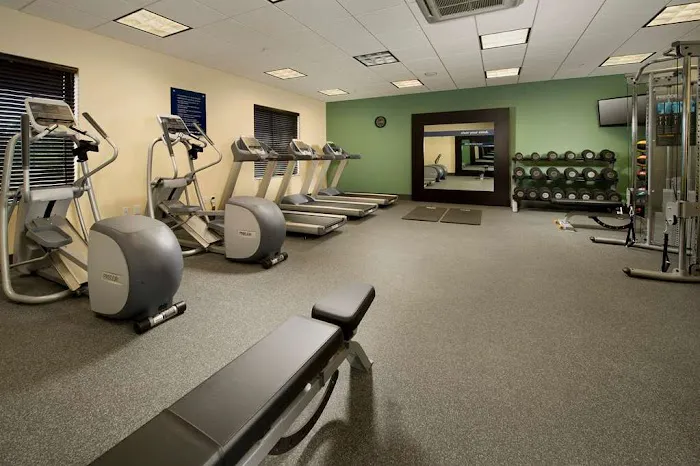 Hampton Inn & Suites Buffalo Airport 4