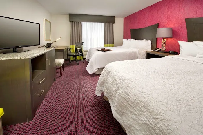 Hampton Inn & Suites Buffalo Airport 4