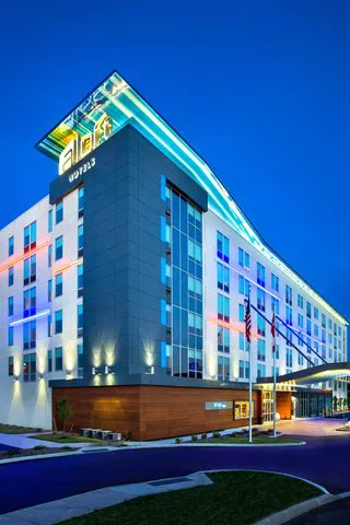 Aloft Buffalo Airport 4
