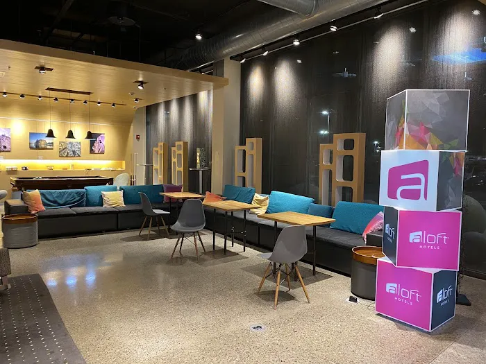 Aloft Buffalo Airport 4