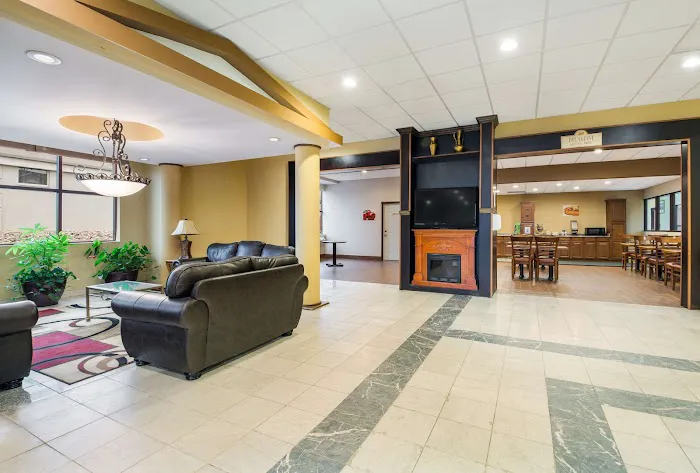 Suburban Studios Buffalo Airport 4