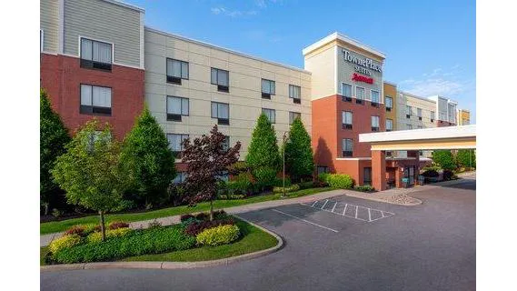 TownePlace Suites Buffalo Airport 4