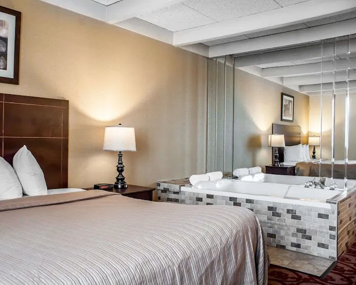 Quality Inn Airport 4