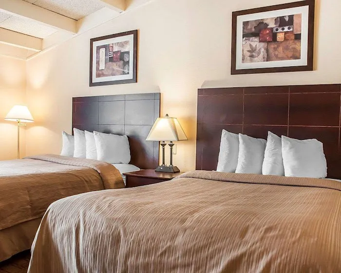 Quality Inn Airport 4