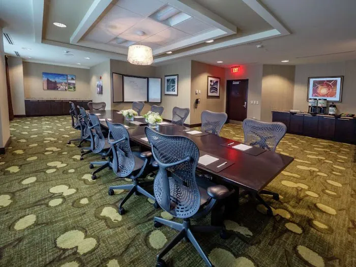 Hilton Garden Inn Buffalo Downtown 5