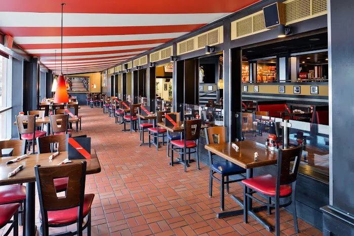 Holiday Inn Express & Suites Buffalo Downtown - Medical Ctr by IHG 5