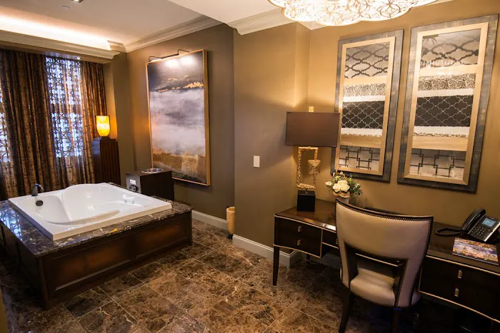 Curtiss Hotel 5