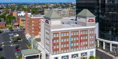 Hampton Inn & Suites Buffalo Downtown