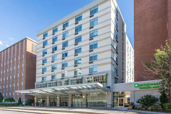 Wyndham Garden Buffalo Downtown 5