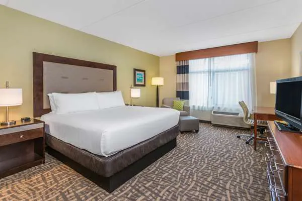 Wyndham Garden Buffalo Downtown 5