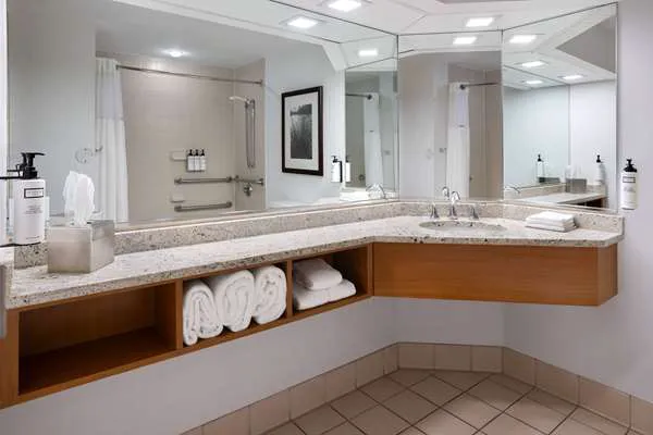 Wyndham Garden Buffalo Downtown 5
